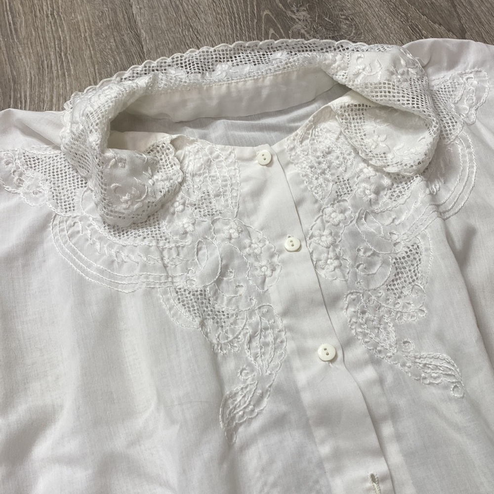 VTG collared embroidered button shirt flutter sleeve scalloped - Picture 3 of 3